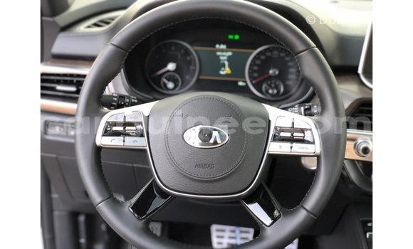 Buy Import Kia Carens White Car in Import - Dubai in Conakry Buy Import Kia Carens White Car in Import - Dubai in Conakry