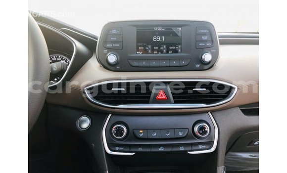 Acheter Import Voiture Hyundai Santa Fe Blanc à Import - Dubai, Conakry Acheter Import Voiture Hyundai Santa Fe Blanc à Import - Dubai, Conakry