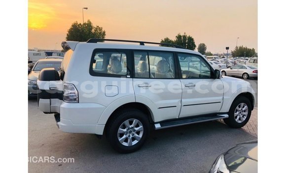 Buy Import Mitsubishi Pajero White Car in Import - Dubai in Conakry Buy Import Mitsubishi Pajero White Car in Import - Dubai in Conakry