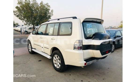 Buy Import Mitsubishi Pajero White Car in Import - Dubai in Conakry Buy Import Mitsubishi Pajero White Car in Import - Dubai in Conakry