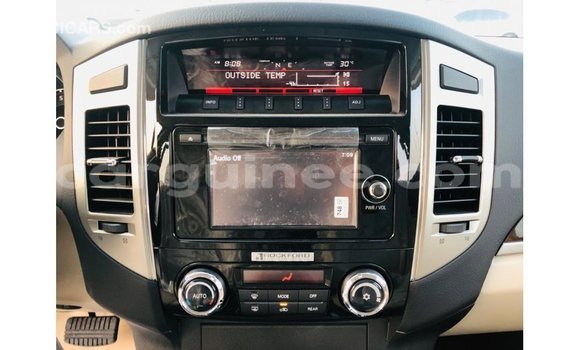 Buy Import Mitsubishi Pajero White Car in Import - Dubai in Conakry Buy Import Mitsubishi Pajero White Car in Import - Dubai in Conakry