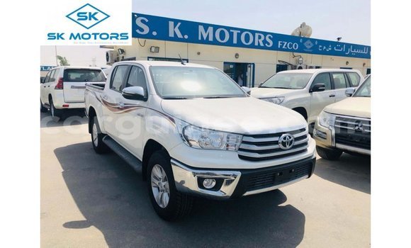Buy Import Toyota Hilux White Car in Import - Dubai in Conakry