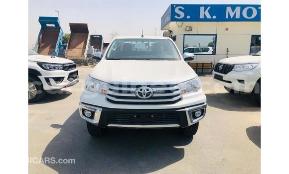 Buy Import Toyota Hilux White Car in Import - Dubai in Conakry Buy Import Toyota Hilux White Car in Import - Dubai in Conakry