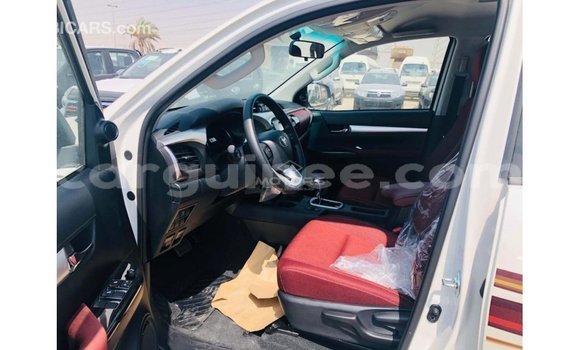 Buy Import Toyota Hilux White Car in Import - Dubai in Conakry Buy Import Toyota Hilux White Car in Import - Dubai in Conakry
