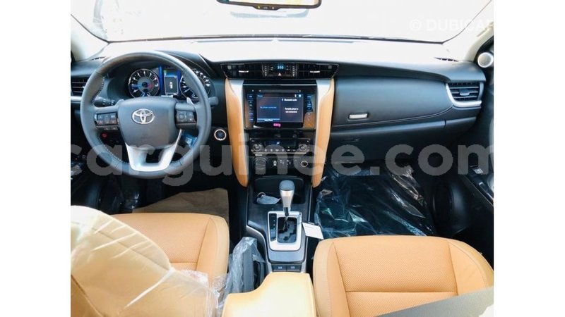 Big with watermark toyota fortuner conakry import dubai 6200