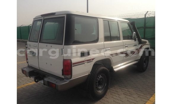 Buy Import Toyota Land Cruiser White Car in Import - Dubai in Conakry Buy Import Toyota Land Cruiser White Car in Import - Dubai in Conakry