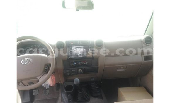 Buy Import Toyota Land Cruiser White Car in Import - Dubai in Conakry Buy Import Toyota Land Cruiser White Car in Import - Dubai in Conakry