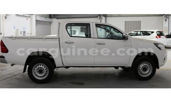 Buy Import Toyota Hilux White Car in Import - Dubai in Conakry Buy Import Toyota Hilux White Car in Import - Dubai in Conakry