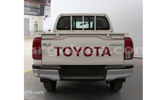 Buy Import Toyota Hilux White Car in Import - Dubai in Conakry Buy Import Toyota Hilux White Car in Import - Dubai in Conakry
