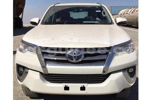 Buy Import Toyota Fortuner White Car in Import - Dubai in Conakry Buy Import Toyota Fortuner White Car in Import - Dubai in Conakry