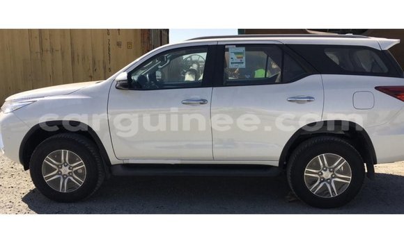 Buy Import Toyota Fortuner White Car in Import - Dubai in Conakry Buy Import Toyota Fortuner White Car in Import - Dubai in Conakry