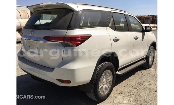 Buy Import Toyota Fortuner White Car in Import - Dubai in Conakry Buy Import Toyota Fortuner White Car in Import - Dubai in Conakry