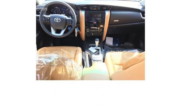 Buy Import Toyota Fortuner White Car in Import - Dubai in Conakry Buy Import Toyota Fortuner White Car in Import - Dubai in Conakry