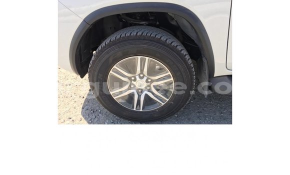 Buy Import Toyota Fortuner White Car in Import - Dubai in Conakry Buy Import Toyota Fortuner White Car in Import - Dubai in Conakry