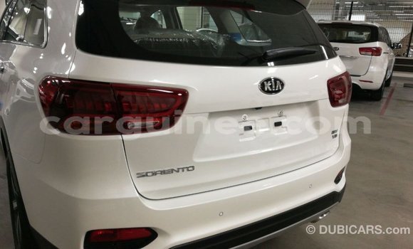 Buy Import Kia Sorento White Car in Import - Dubai in Conakry Buy Import Kia Sorento White Car in Import - Dubai in Conakry