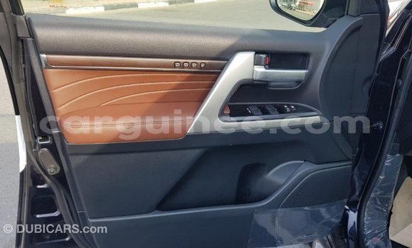 Acheter Import Voiture Toyota Land Cruiser Noir à Import - Dubai, Conakry Acheter Import Voiture Toyota Land Cruiser Noir à Import - Dubai, Conakry