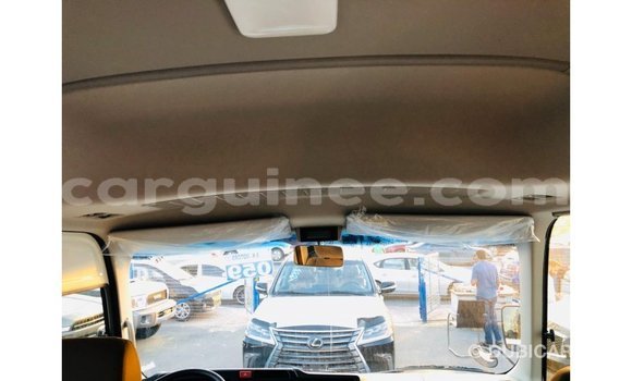 Acheter Import Voiture Toyota Coaster Blanc à Import - Dubai, Conakry Acheter Import Voiture Toyota Coaster Blanc à Import - Dubai, Conakry