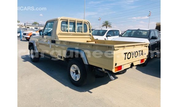 Acheter Import Voiture Toyota Land Cruiser Beige à Import - Dubai, Conakry Acheter Import Voiture Toyota Land Cruiser Beige à Import - Dubai, Conakry