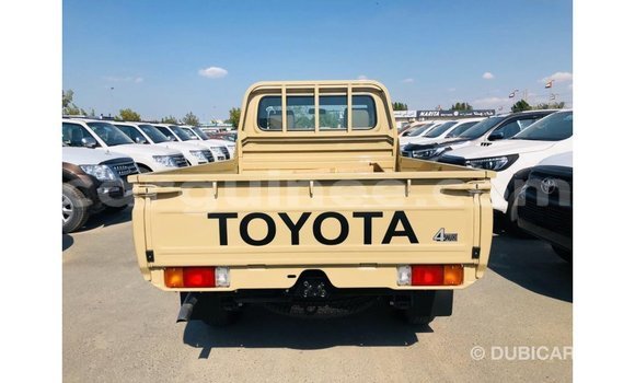 Acheter Import Voiture Toyota Land Cruiser Beige à Import - Dubai, Conakry Acheter Import Voiture Toyota Land Cruiser Beige à Import - Dubai, Conakry