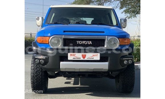Acheter Import Voiture Toyota FJ Cruiser Bleu à Import - Dubai, Conakry Acheter Import Voiture Toyota FJ Cruiser Bleu à Import - Dubai, Conakry