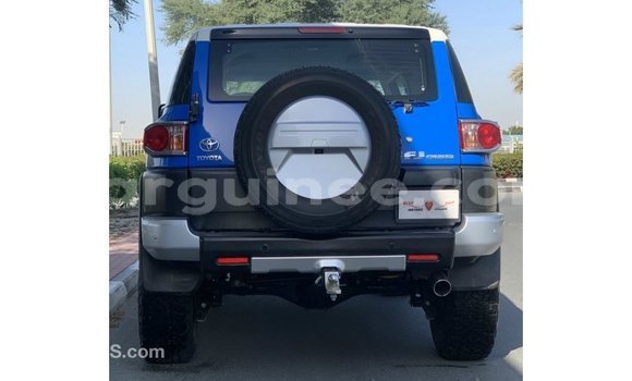 Acheter Import Voiture Toyota FJ Cruiser Bleu à Import - Dubai, Conakry Acheter Import Voiture Toyota FJ Cruiser Bleu à Import - Dubai, Conakry
