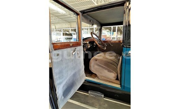 Buy Import Buick Electra Blue Car in Import - Dubai in Conakry Buy Import Buick Electra Blue Car in Import - Dubai in Conakry