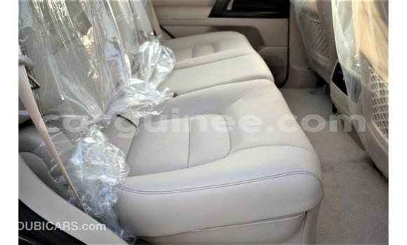 Acheter Import Voiture Toyota Land Cruiser Noir à Import - Dubai, Conakry Acheter Import Voiture Toyota Land Cruiser Noir à Import - Dubai, Conakry