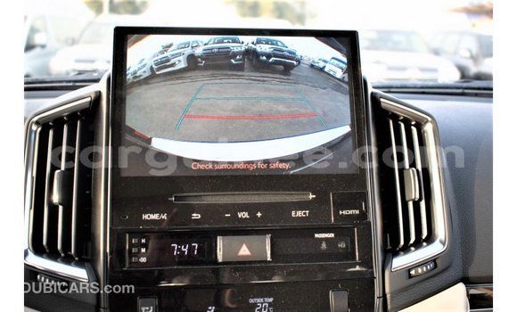 Acheter Import Voiture Toyota Land Cruiser Noir à Import - Dubai, Conakry Acheter Import Voiture Toyota Land Cruiser Noir à Import - Dubai, Conakry