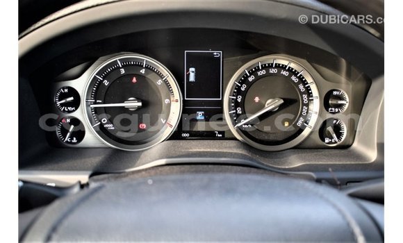 Acheter Import Voiture Toyota Land Cruiser Noir à Import - Dubai, Conakry Acheter Import Voiture Toyota Land Cruiser Noir à Import - Dubai, Conakry