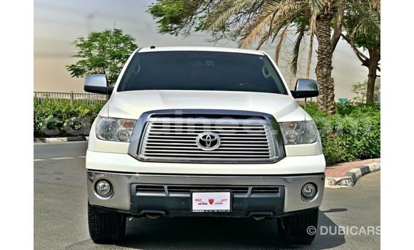 Acheter Import Voiture Toyota Tundra Blanc à Import - Dubai, Conakry Acheter Import Voiture Toyota Tundra Blanc à Import - Dubai, Conakry