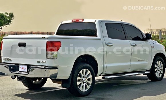 Acheter Import Voiture Toyota Tundra Blanc à Import - Dubai, Conakry Acheter Import Voiture Toyota Tundra Blanc à Import - Dubai, Conakry