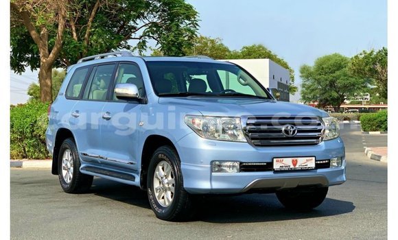 Acheter Import Voiture Toyota Land Cruiser Bleu à Import - Dubai, Conakry Acheter Import Voiture Toyota Land Cruiser Bleu à Import - Dubai, Conakry