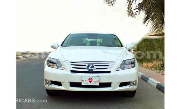 Acheter Import Voiture Lexus LS Blanc à Import - Dubai, Conakry Acheter Import Voiture Lexus LS Blanc à Import - Dubai, Conakry