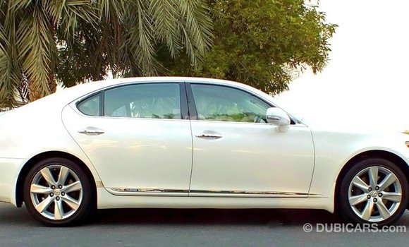 Acheter Import Voiture Lexus LS Blanc à Import - Dubai, Conakry Acheter Import Voiture Lexus LS Blanc à Import - Dubai, Conakry