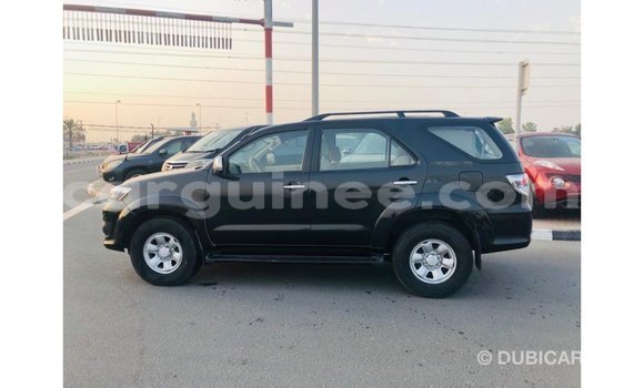 Acheter Import Voiture Toyota Fortuner Noir à Import - Dubai, Conakry Acheter Import Voiture Toyota Fortuner Noir à Import - Dubai, Conakry