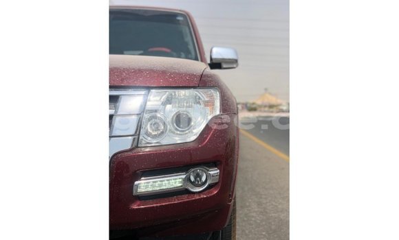 Acheter Import Voiture Mitsubishi Pajero Rouge à Import - Dubai, Conakry Acheter Import Voiture Mitsubishi Pajero Rouge à Import - Dubai, Conakry