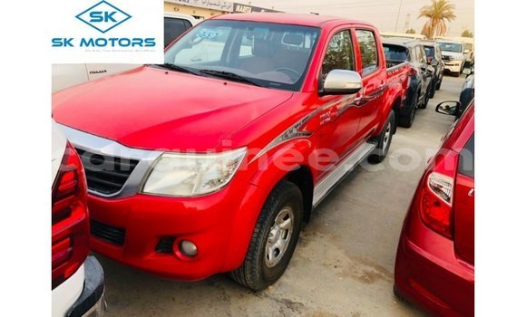 Acheter Import Voiture Toyota Hilux Rouge à Import - Dubai, Conakry Acheter Import Voiture Toyota Hilux Rouge à Import - Dubai, Conakry