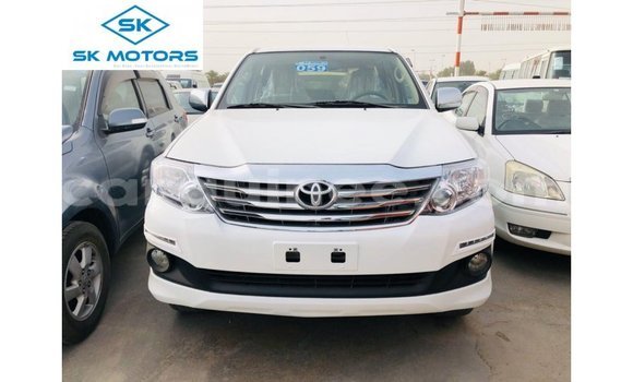 Buy Import Toyota Fortuner White Car in Import - Dubai in Conakry Buy Import Toyota Fortuner White Car in Import - Dubai in Conakry