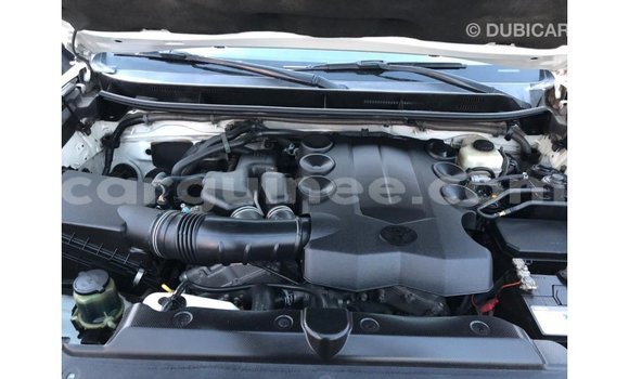 Acheter Import Voiture Toyota Prado Blanc à Import - Dubai, Conakry Acheter Import Voiture Toyota Prado Blanc à Import - Dubai, Conakry