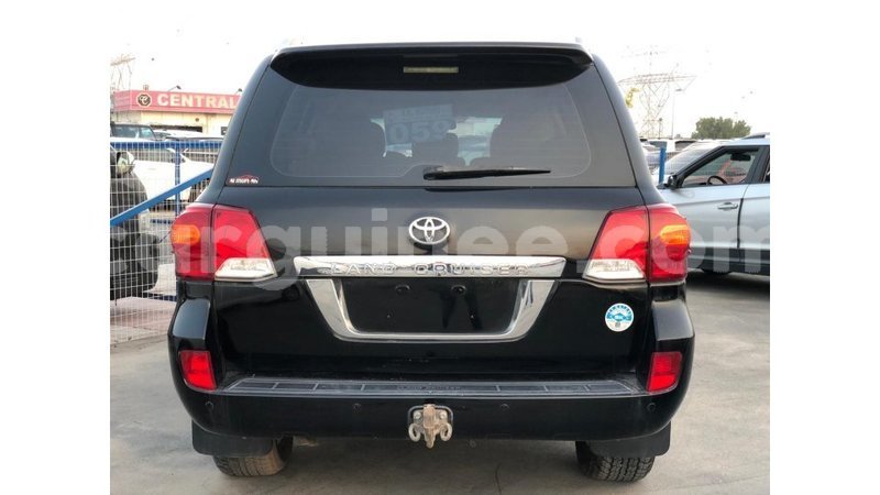 Big with watermark toyota land cruiser conakry import dubai 6290