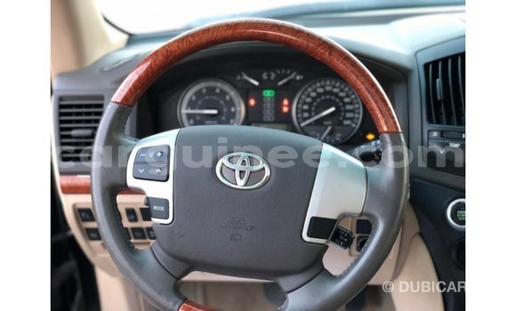 Acheter Import Voiture Toyota Land Cruiser Noir à Import - Dubai, Conakry Acheter Import Voiture Toyota Land Cruiser Noir à Import - Dubai, Conakry