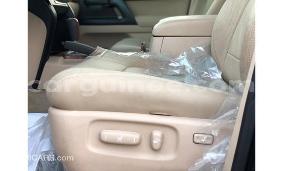 Acheter Import Voiture Toyota Land Cruiser Noir à Import - Dubai, Conakry Acheter Import Voiture Toyota Land Cruiser Noir à Import - Dubai, Conakry