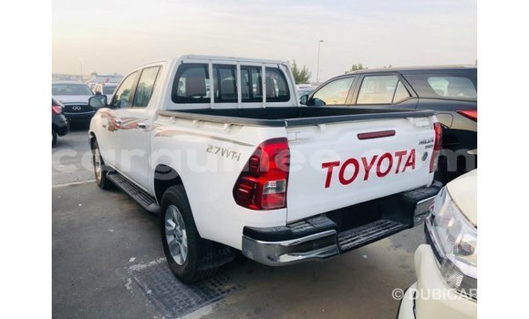 Acheter Import Voiture Toyota Hilux Blanc à Import - Dubai, Conakry Acheter Import Voiture Toyota Hilux Blanc à Import - Dubai, Conakry