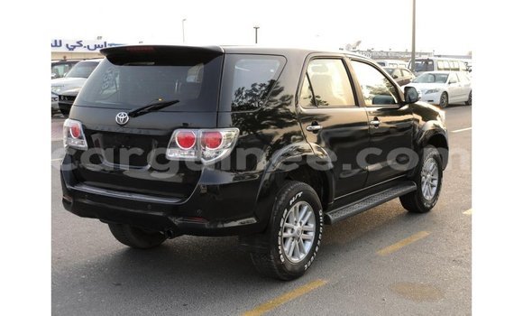 Acheter Import Voiture Toyota Fortuner Noir à Import - Dubai, Conakry Acheter Import Voiture Toyota Fortuner Noir à Import - Dubai, Conakry