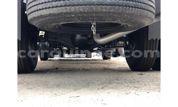 Acheter Import Voiture Isuzu Rodeo Blanc à Import - Dubai, Conakry Acheter Import Voiture Isuzu Rodeo Blanc à Import - Dubai, Conakry