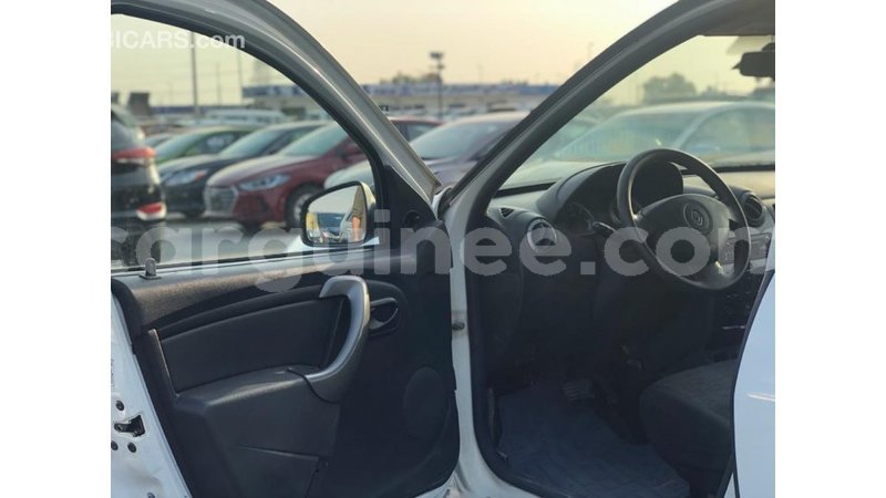 Big with watermark renault duster conakry import dubai 6306