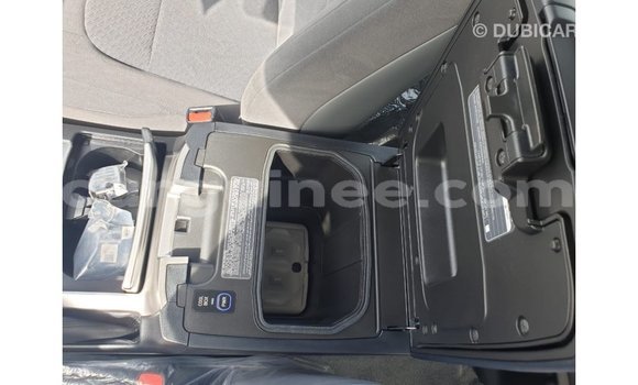 Acheter Import Voiture Toyota Land Cruiser Noir à Import - Dubai, Conakry Acheter Import Voiture Toyota Land Cruiser Noir à Import - Dubai, Conakry