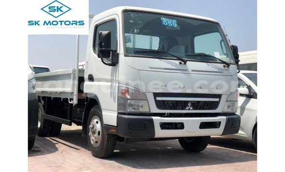 Acheter Import Voiture Mitsubishi i Blanc à Import - Dubai, Conakry