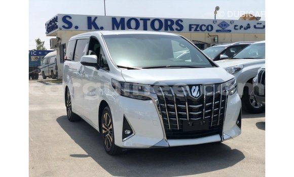 Acheter Import Voiture Toyota Alphard Blanc à Import - Dubai, Conakry Acheter Import Voiture Toyota Alphard Blanc à Import - Dubai, Conakry