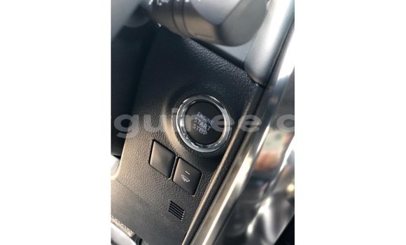 Acheter Import Voiture Toyota Alphard Blanc à Import - Dubai, Conakry Acheter Import Voiture Toyota Alphard Blanc à Import - Dubai, Conakry